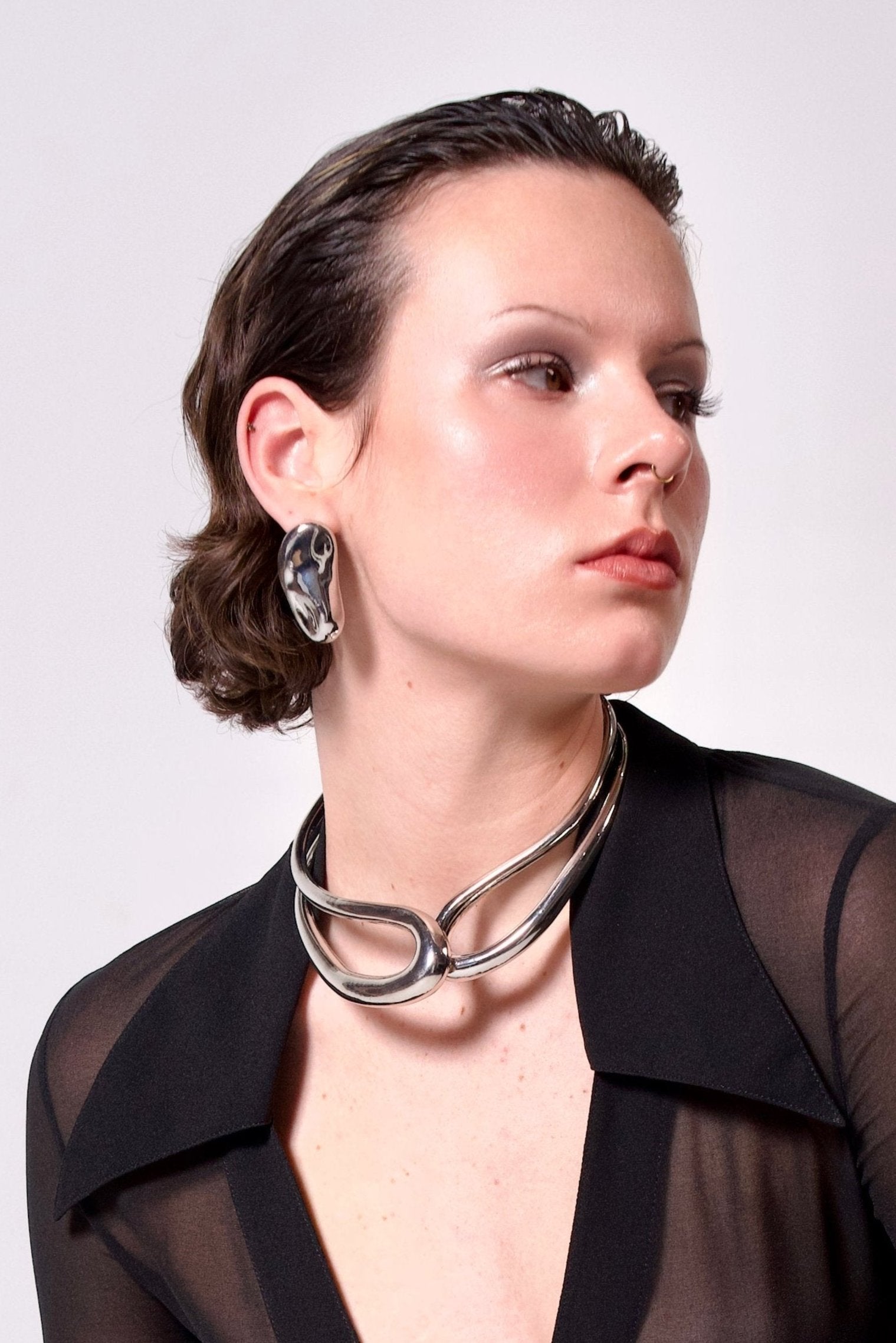 Sleek Shape Round Earrings