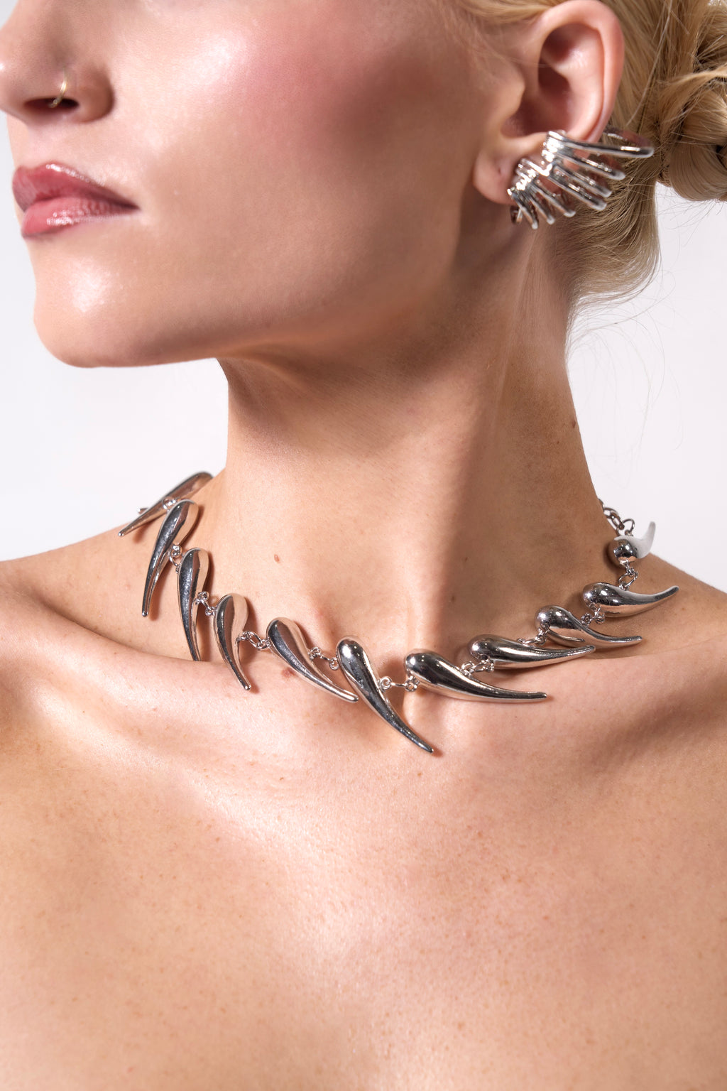 Crescent moon metallic necklace